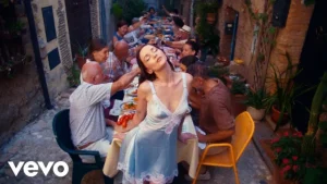 Dove Cameron – When In Rome (Video)